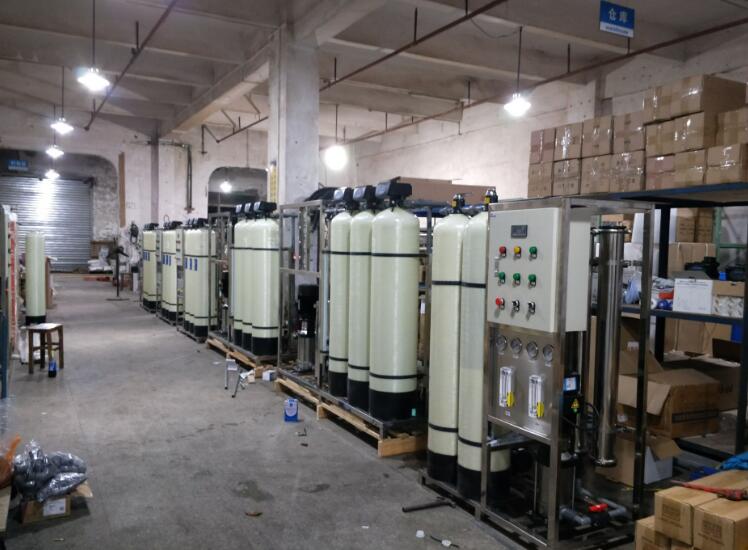 北京某贸易公司出口缅甸6套0.5T反渗透纯水设备